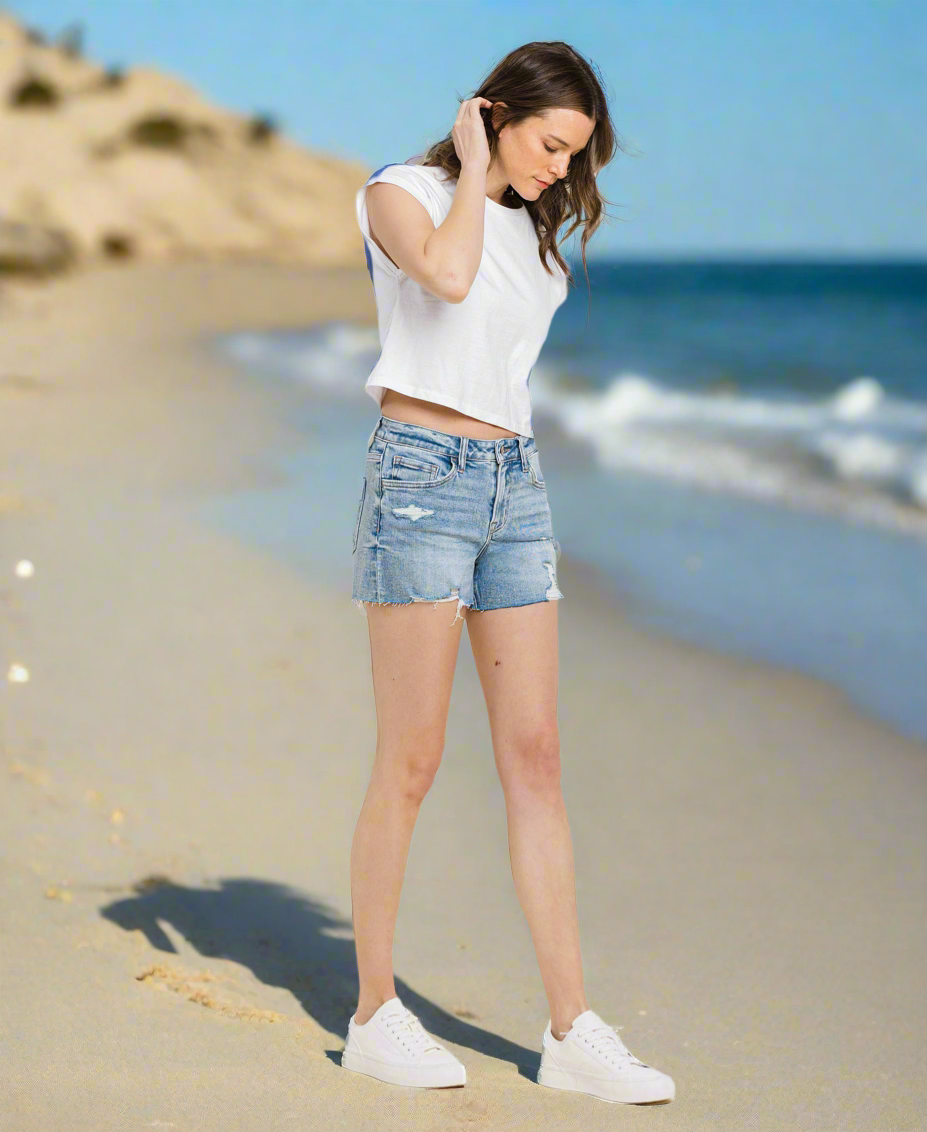 SB113 MID RISE RAW HEM SHORTS