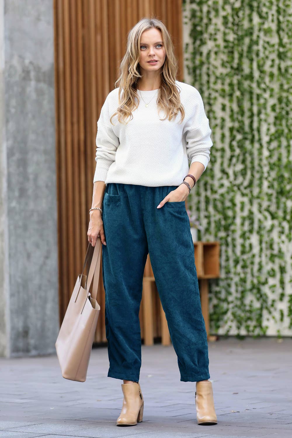 SB305 Corduroy Baggy Paper Boy Pants