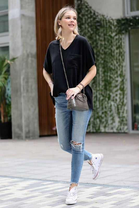 SB311 Oversized Airflow V-Neck Top