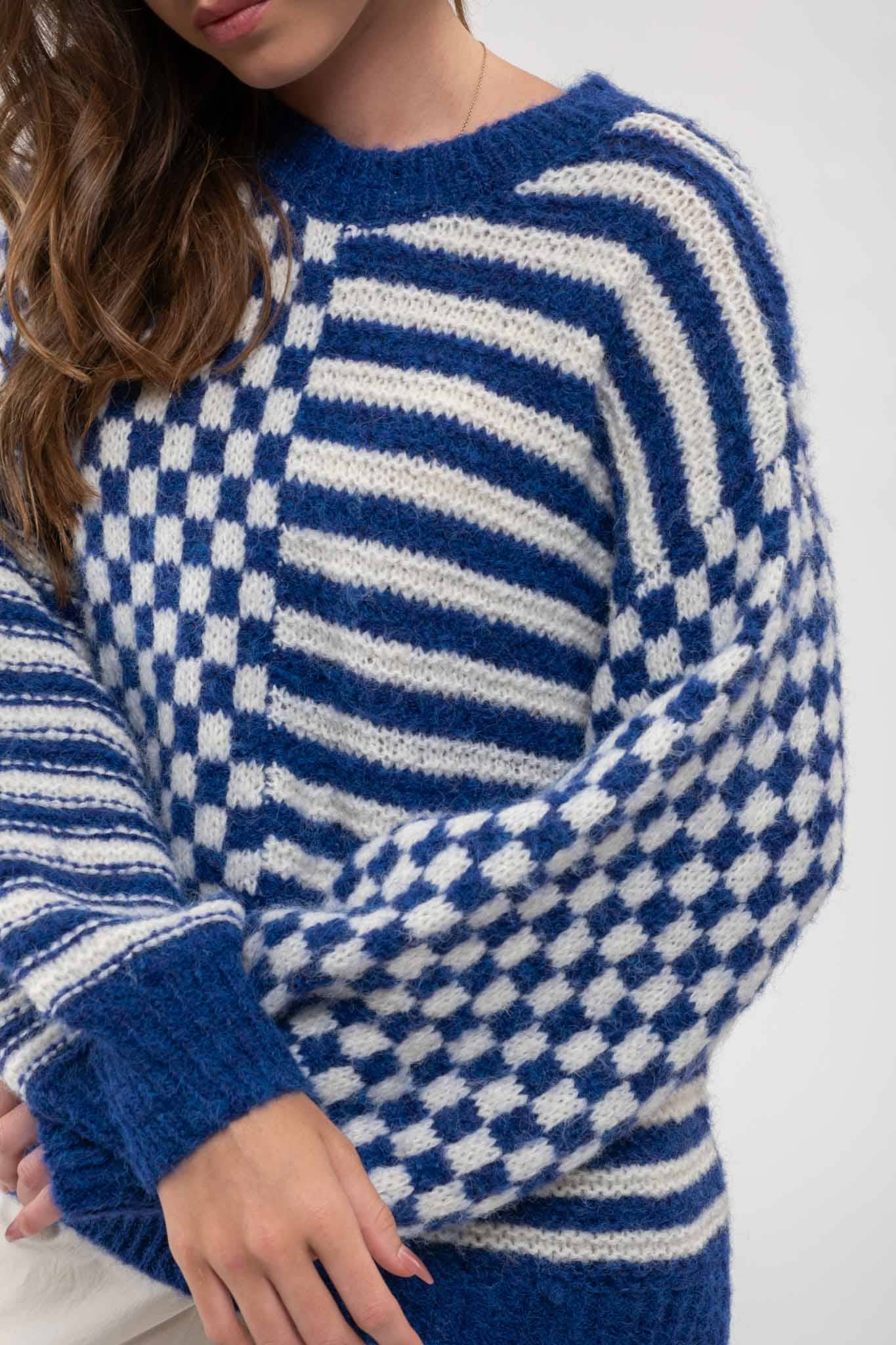 SB154 CHECKERED CREW KNIT SWEATER: ROYAL BLUE